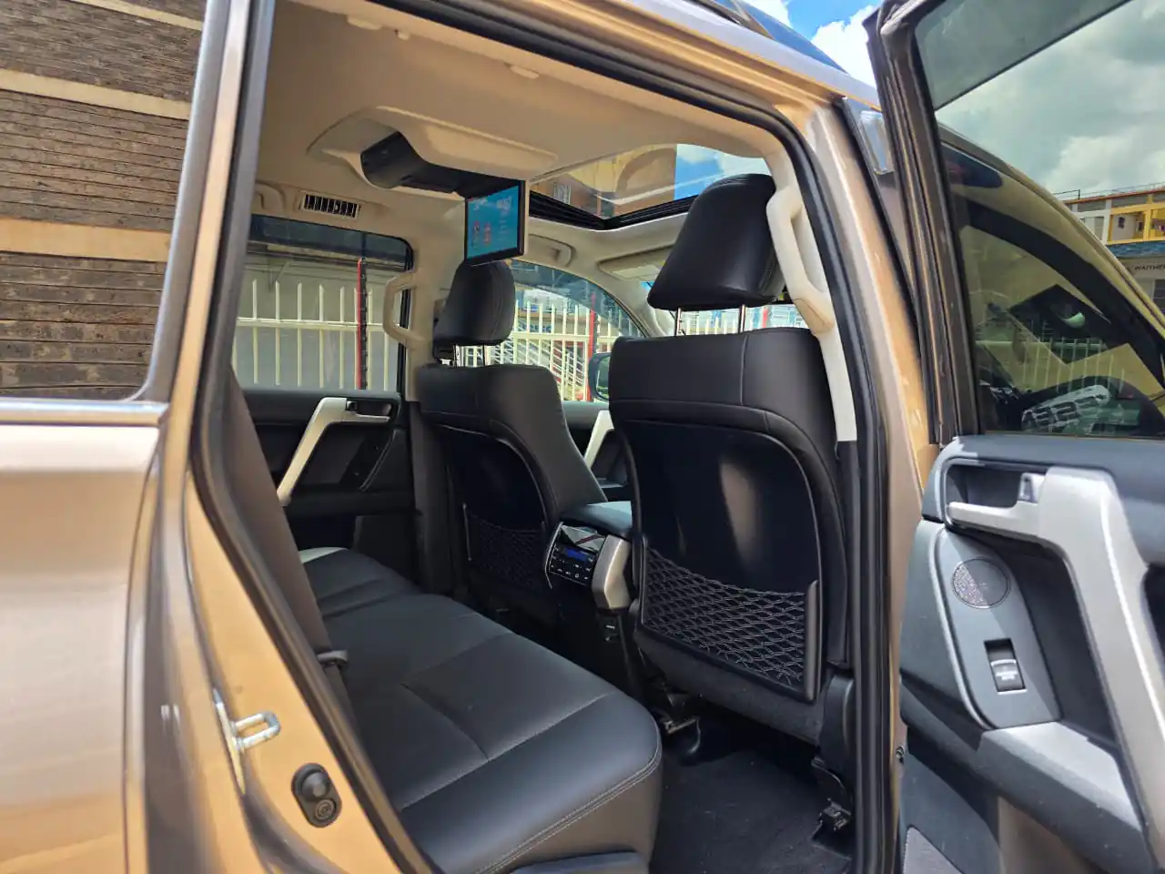 Toyota Land Cruiser Prado Kakadu VXL 2021😲 💪 Fully Loaded QUICK SALE. Cars from 150K, 30% Deposit lipa pole pole. Hire purchase installments HP Car IMPORT 0% DEPOSIT. UpTo 70% financing/finance NO CRB STATUS CHECK Trade in OK