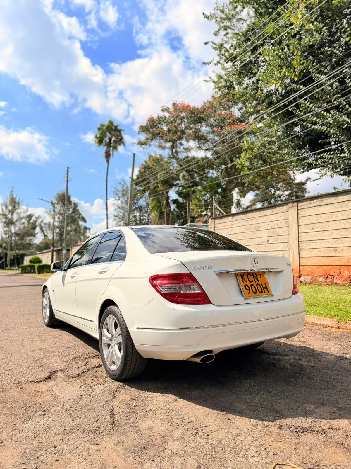 MERCEDES BENZ C200😲 QUICK SALE. Cars from 150K, 30% Deposit lipa pole pole. Hire purchase installments HP. UpTo 70% financing/finance NO CRB STATUS CHECK Trade in OK