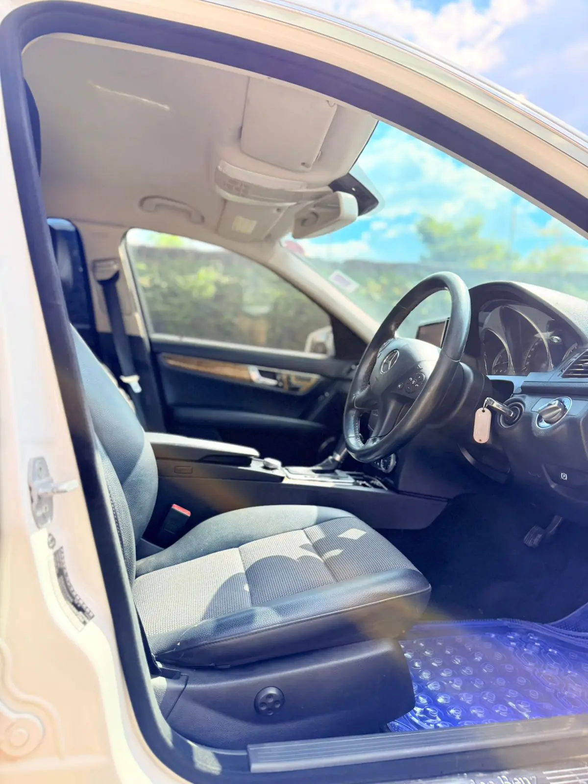 MERCEDES BENZ C200😲 QUICK SALE. Cars from 150K, 30% Deposit lipa pole pole. Hire purchase installments HP. UpTo 70% financing/finance NO CRB STATUS CHECK Trade in OK