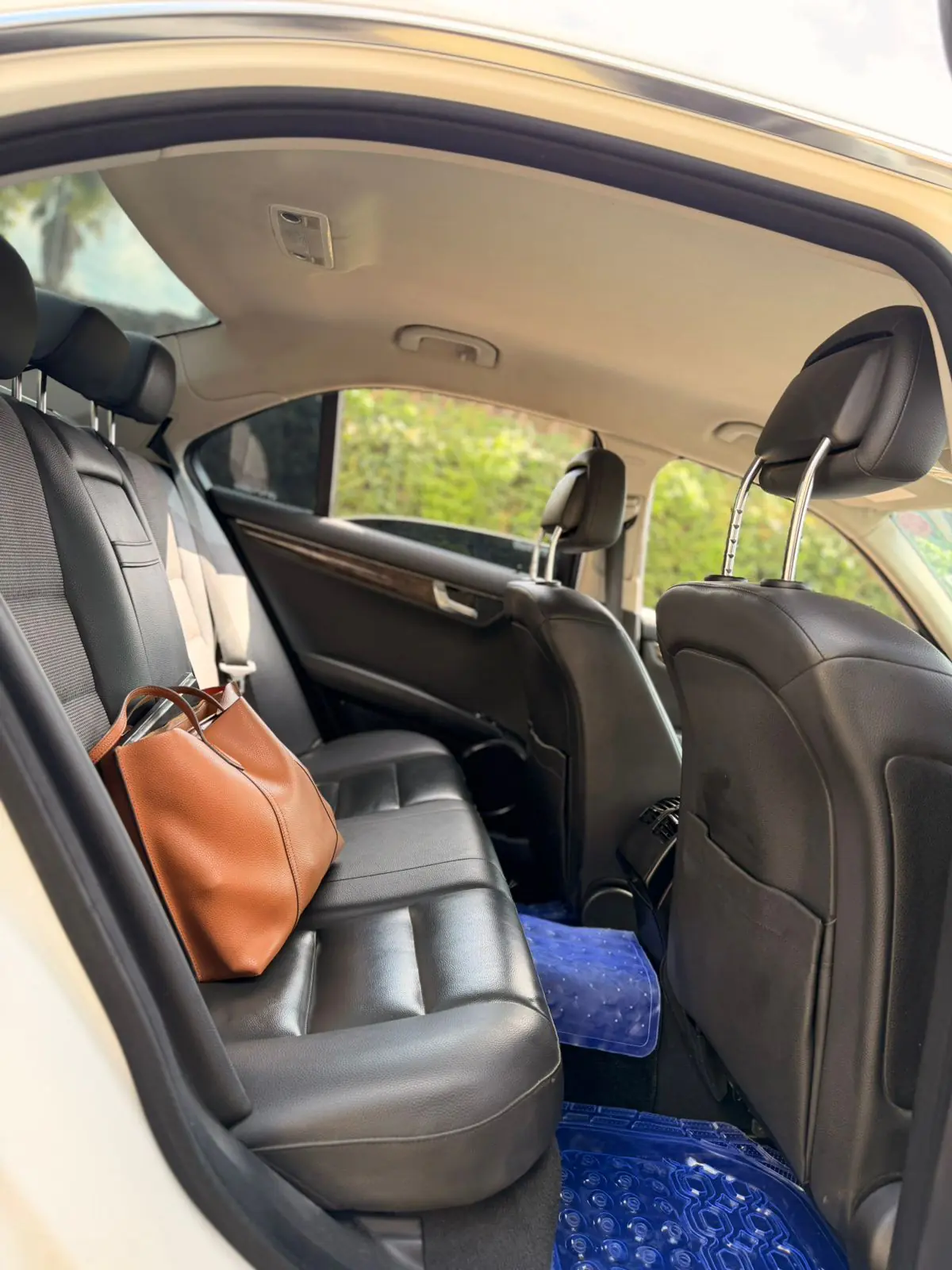 MERCEDES BENZ C200😲 QUICK SALE. Cars from 150K, 30% Deposit lipa pole pole. Hire purchase installments HP. UpTo 70% financing/finance NO CRB STATUS CHECK Trade in OK