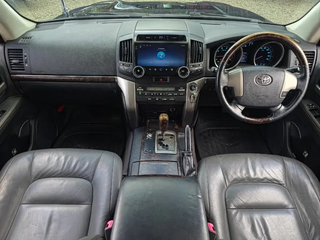 Toyota Crown Athlete with SUNROOF leather 😲 QUICK SALE. Cars from 150K, 30% Deposit lipa pole pole. Hire purchase installments HP. UpTo 70% financing/finance NO CRB STATUS CHECK Trade in OK
