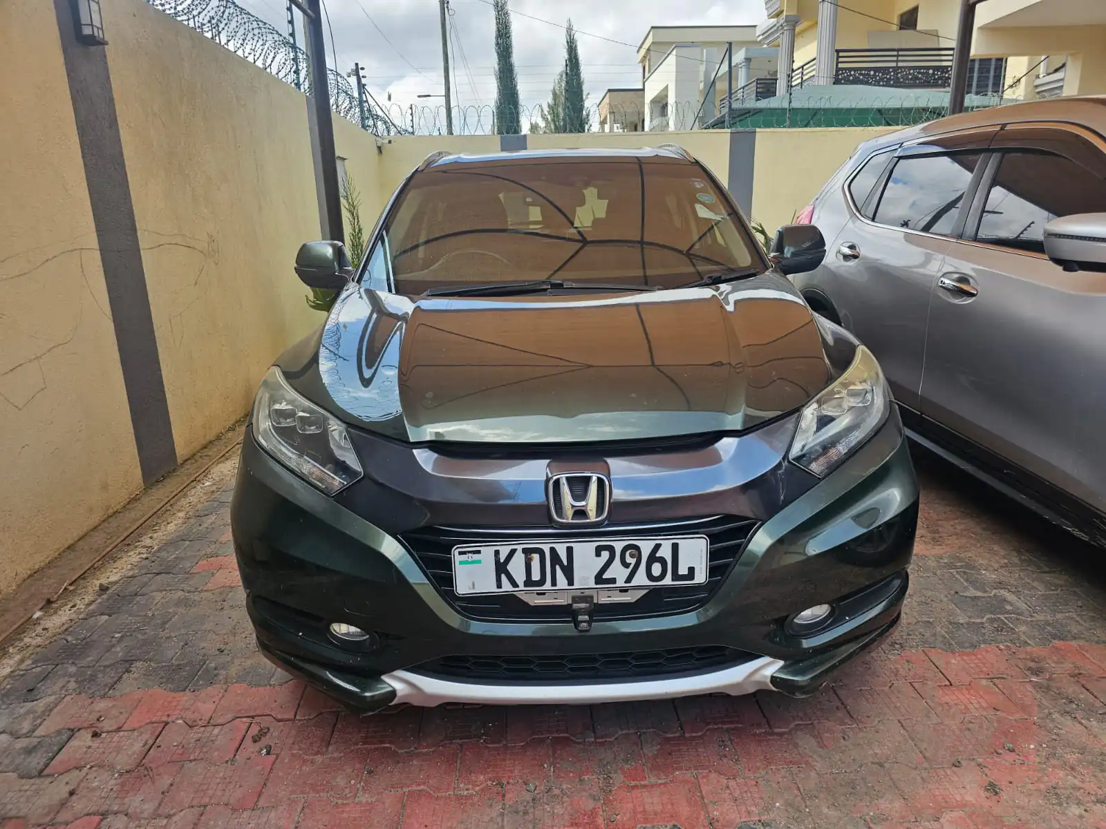 Honda Vezel 😲 QUICK SALE. Cars from 150K, 30% Deposit lipa pole pole. Hire purchase installments HP. UpTo 70% financing/finance NO CRB STATUS CHECK Trade in OK