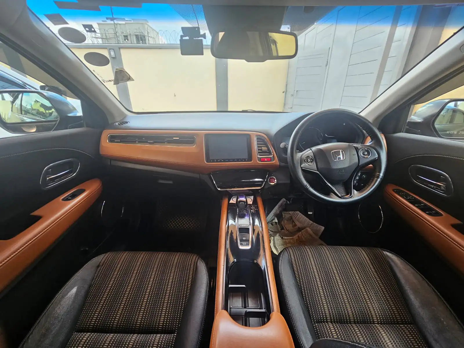 Honda Vezel 😲 QUICK SALE. Cars from 150K, 30% Deposit lipa pole pole. Hire purchase installments HP. UpTo 70% financing/finance NO CRB STATUS CHECK Trade in OK
