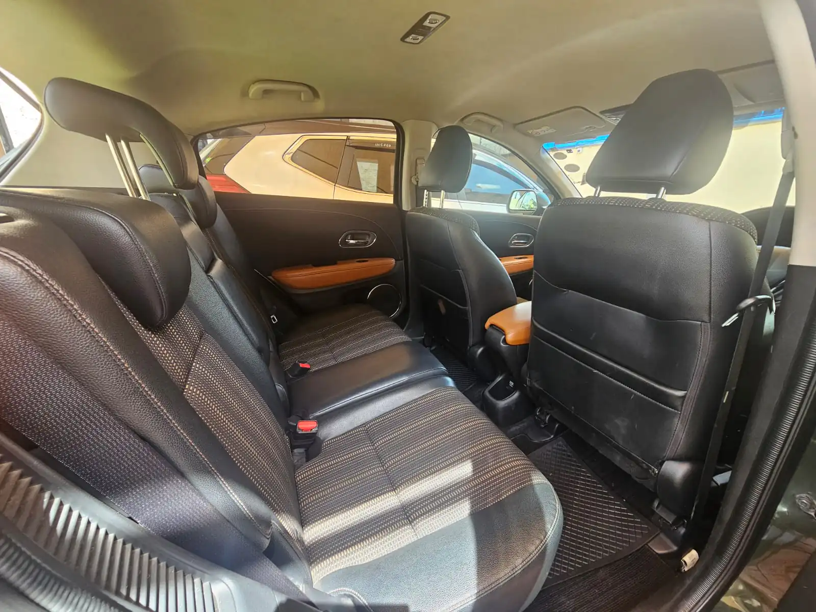 Honda Vezel 😲 QUICK SALE. Cars from 150K, 30% Deposit lipa pole pole. Hire purchase installments HP. UpTo 70% financing/finance NO CRB STATUS CHECK Trade in OK