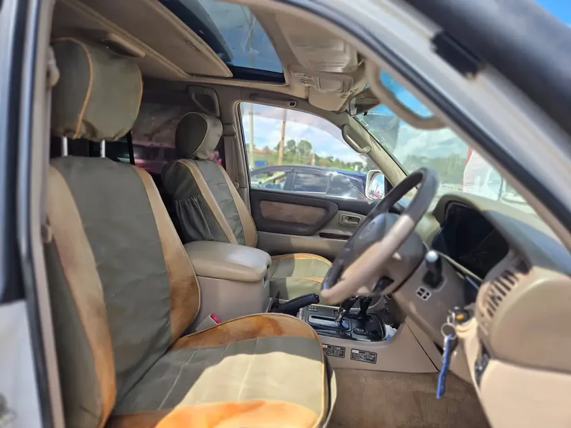 Toyota Land-Cruiser 100 series with Sunroof 😲 💪 Fully Loaded QUICK SALE. Cars from 150K, 30% Deposit lipa pole pole. Hire purchase installments HP Car IMPORT 0% DEPOSIT. UpTo 70% financing/finance NO CRB STATUS CHECK Trade in OK