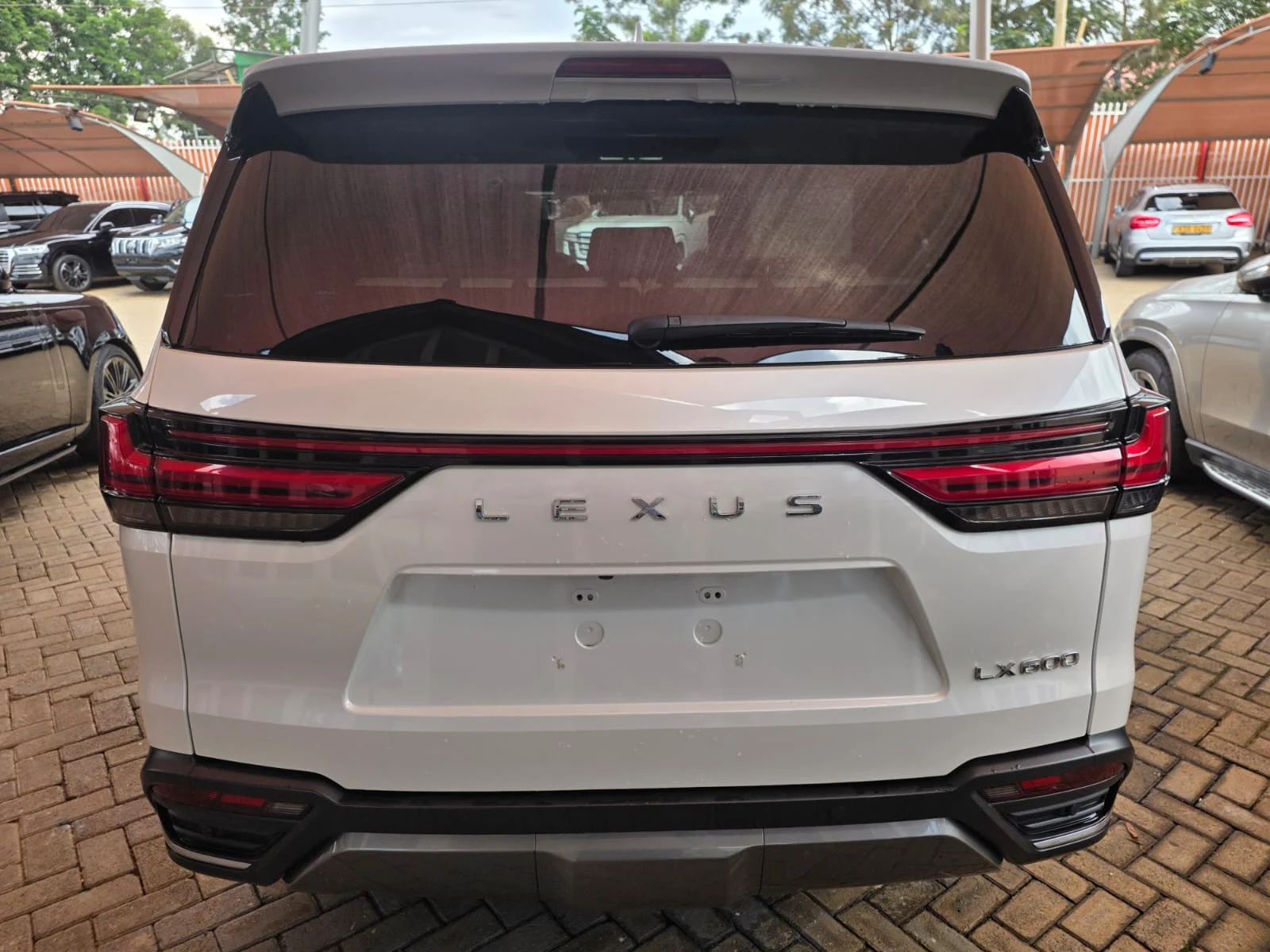 Lexus LX-600😲 💪 Fully Loaded QUICK SALE. Cars from 150K, 30% Deposit lipa pole pole. Hire purchase installments HP Car IMPORT 0% DEPOSIT. UpTo 70% financing/finance NO CRB STATUS CHECK Trade in OK