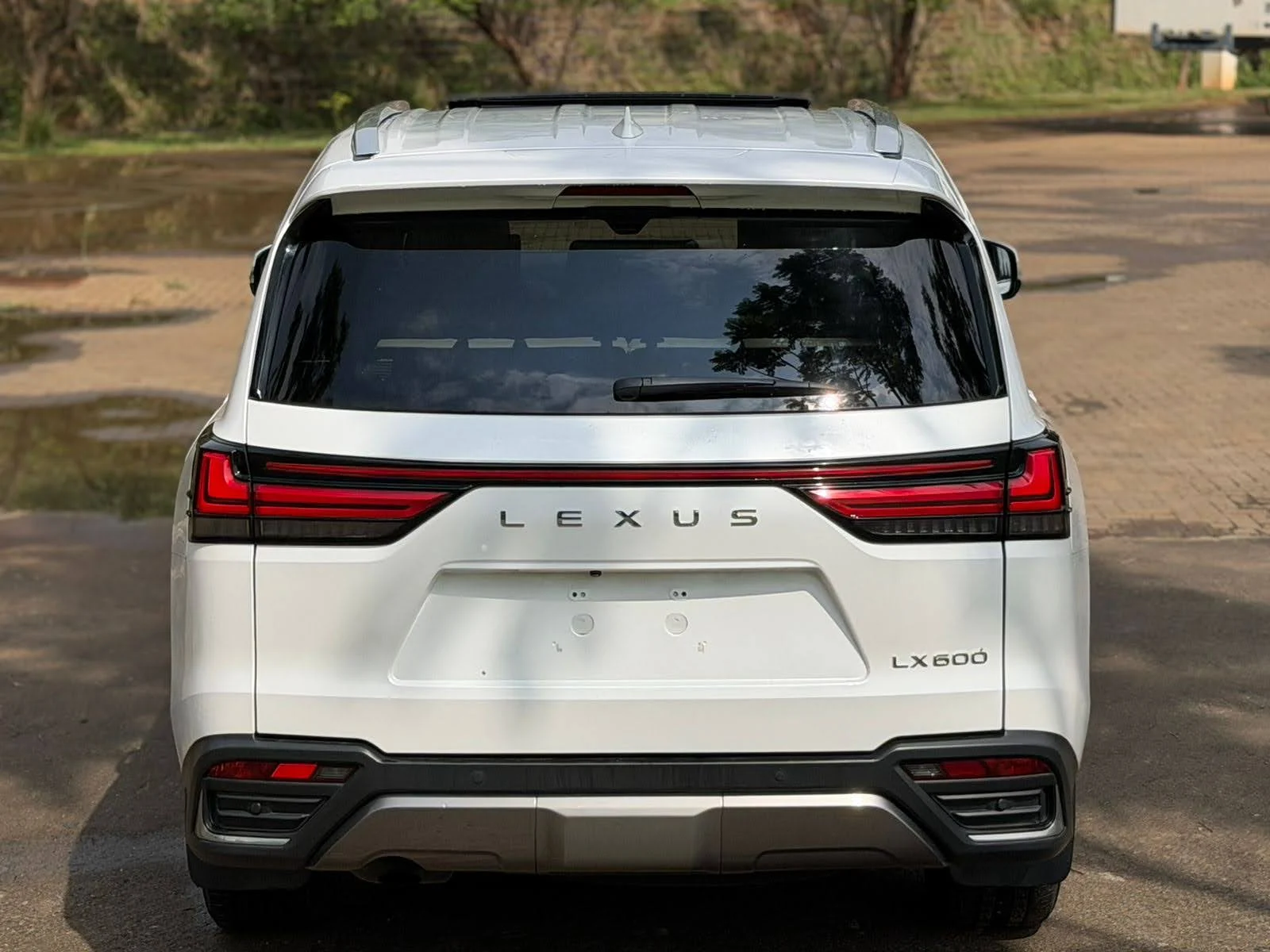 Lexus LX-600 3,900km Only 😲 💪 Fully Loaded QUICK SALE. Cars from 150K, 30% Deposit lipa pole pole. Hire purchase installments HP Car IMPORT 0% DEPOSIT. UpTo 70% financing/finance NO CRB STATUS CHECK Trade in OK