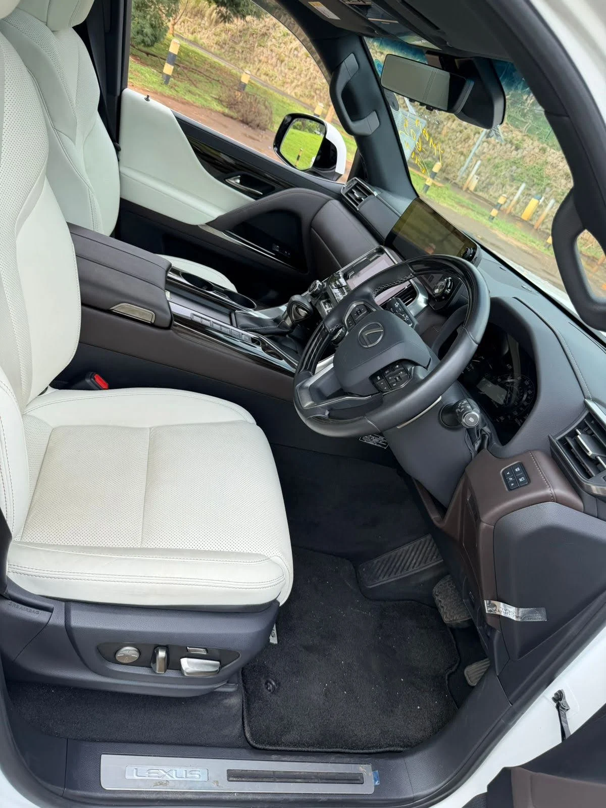 Lexus LX-600😲 💪 Fully Loaded QUICK SALE. Cars from 150K, 30% Deposit lipa pole pole. Hire purchase installments HP Car IMPORT 0% DEPOSIT. UpTo 70% financing/finance NO CRB STATUS CHECK Trade in OK