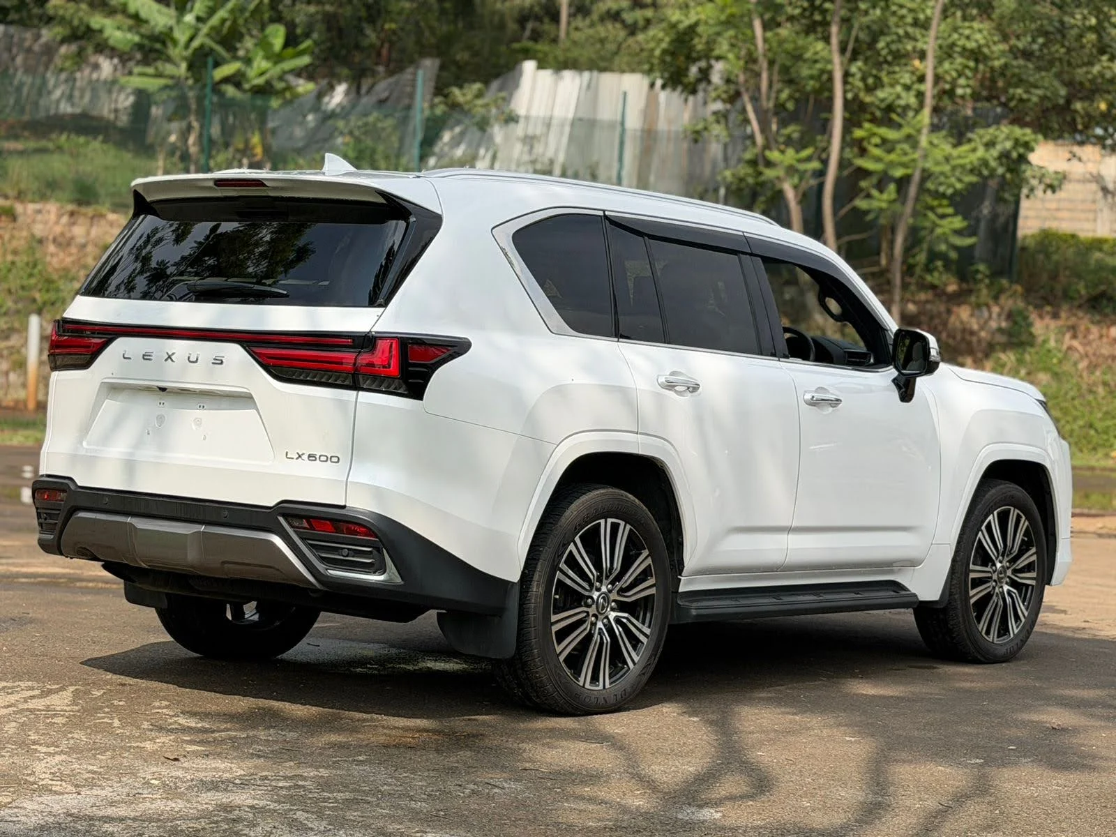 Lexus LX-600 3,900km Only 😲 💪 Fully Loaded QUICK SALE. Cars from 150K, 30% Deposit lipa pole pole. Hire purchase installments HP Car IMPORT 0% DEPOSIT. UpTo 70% financing/finance NO CRB STATUS CHECK Trade in OK