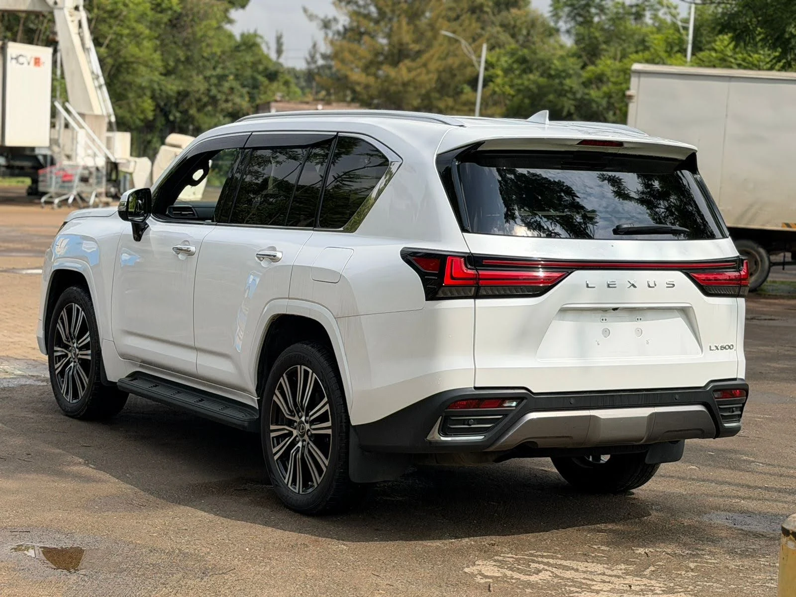 Lexus LX-600 3,900km Only 😲 💪 Fully Loaded QUICK SALE. Cars from 150K, 30% Deposit lipa pole pole. Hire purchase installments HP Car IMPORT 0% DEPOSIT. UpTo 70% financing/finance NO CRB STATUS CHECK Trade in OK