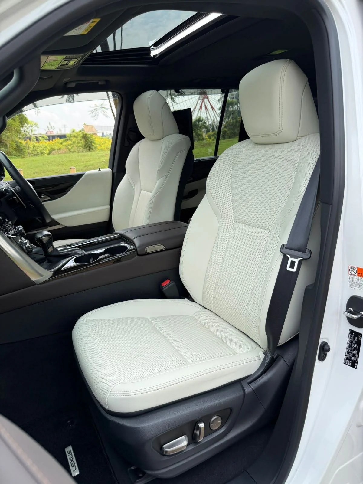 Lexus LX-600 3,900km Only 😲 💪 Fully Loaded QUICK SALE. Cars from 150K, 30% Deposit lipa pole pole. Hire purchase installments HP Car IMPORT 0% DEPOSIT. UpTo 70% financing/finance NO CRB STATUS CHECK Trade in OK