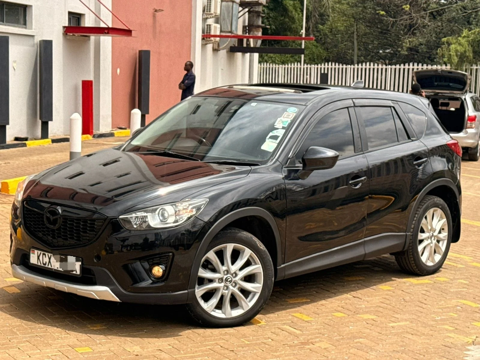 Mazda CX5 with SUNROOF 😲 QUICK SALE. Cars from 150K, 30% Deposit lipa pole pole. Hire purchase installments HP. UpTo 70% financing/finance NO CRB STATUS CHECK Trade in OK