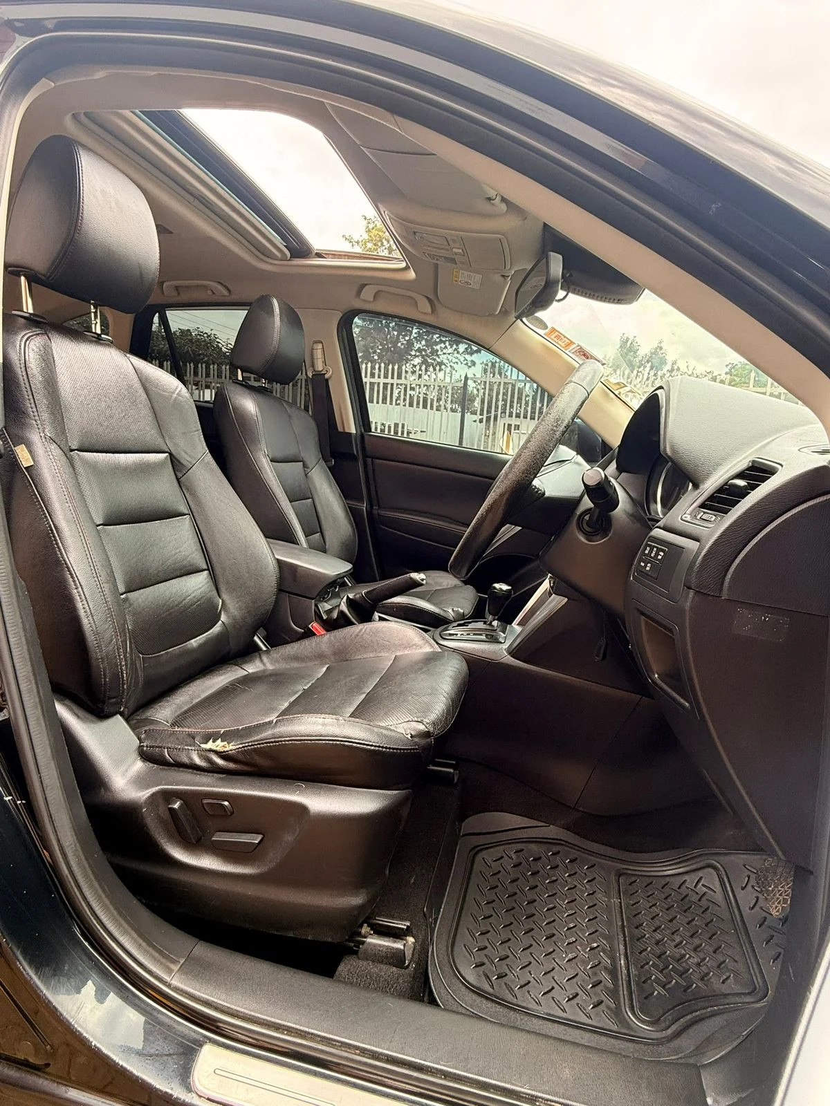 Mazda CX5 with SUNROOF 😲 QUICK SALE. Cars from 150K, 30% Deposit lipa pole pole. Hire purchase installments HP. UpTo 70% financing/finance NO CRB STATUS CHECK Trade in OK