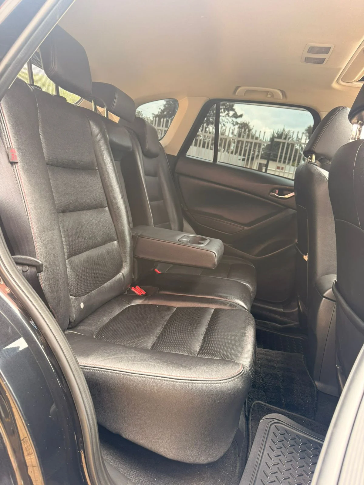 Mazda CX5 with SUNROOF 😲 QUICK SALE. Cars from 150K, 30% Deposit lipa pole pole. Hire purchase installments HP. UpTo 70% financing/finance NO CRB STATUS CHECK Trade in OK