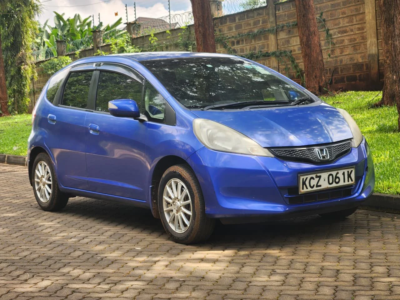 Honda fit QUICK SALE 😲. Cars from 150K, 30% Deposit lipa pole pole. Hire purchase installments HP. UpTo 70% financing/finance NO CRB STATUS CHECK Trade in OK