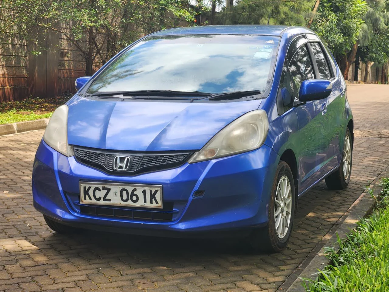 Honda fit QUICK SALE 😲. Cars from 150K, 30% Deposit lipa pole pole. Hire purchase installments HP. UpTo 70% financing/finance NO CRB STATUS CHECK Trade in OK