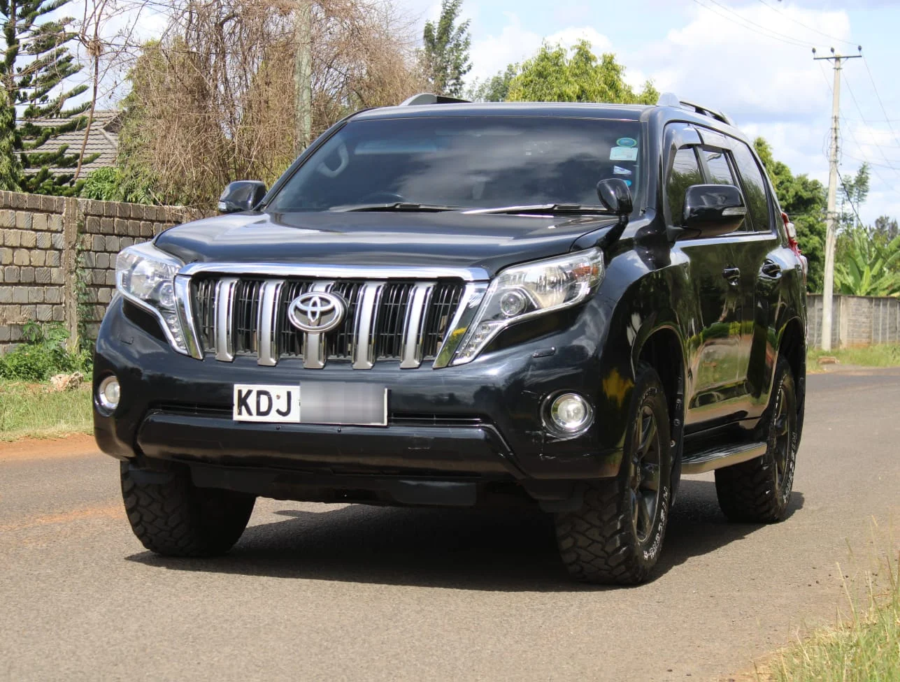 Toyota Land Cruiser Prado with SUNROOF j150 😲 💪 Fully Loaded QUICK SALE. Cars from 150K, 30% Deposit lipa pole pole. Hire purchase installments HP Car IMPORT 0% DEPOSIT. UpTo 70% financing/finance NO CRB STATUS CHECK Trade in OK