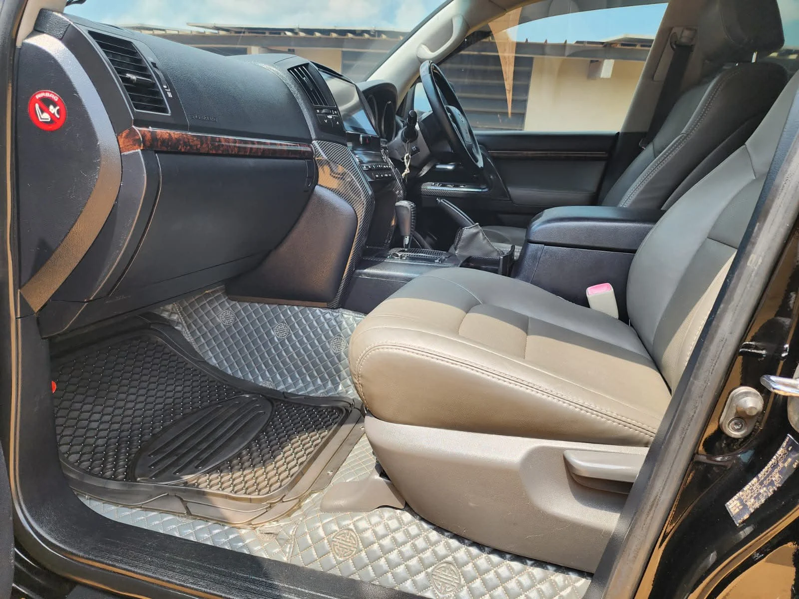 Toyota Land Cruiser V8 Facelift 😲 💪 Fully Loaded QUICK SALE. Cars from 150K, 30% Deposit lipa pole pole. Hire purchase installments HP Car IMPORT 0% DEPOSIT. UpTo 70% financing/finance NO CRB STATUS CHECK Trade in OK