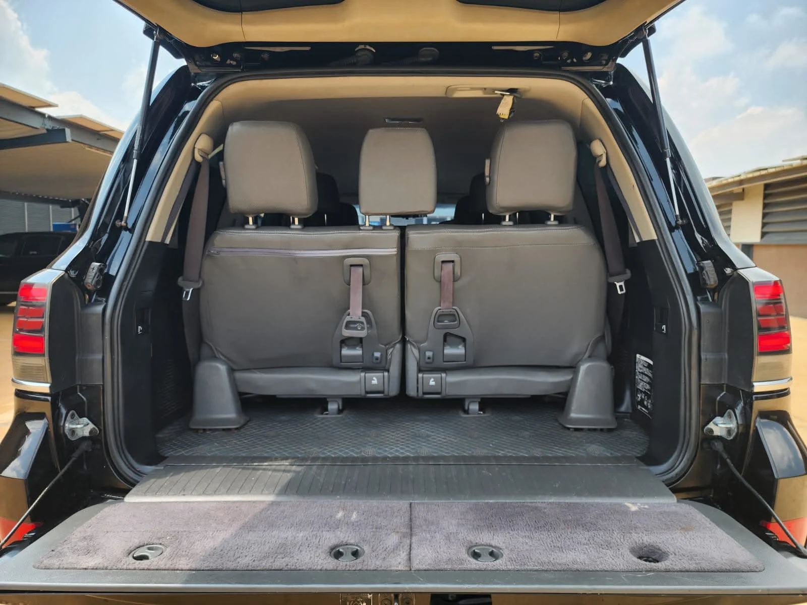Toyota Land Cruiser V8 Facelift 😲 💪 Fully Loaded QUICK SALE. Cars from 150K, 30% Deposit lipa pole pole. Hire purchase installments HP Car IMPORT 0% DEPOSIT. UpTo 70% financing/finance NO CRB STATUS CHECK Trade in OK