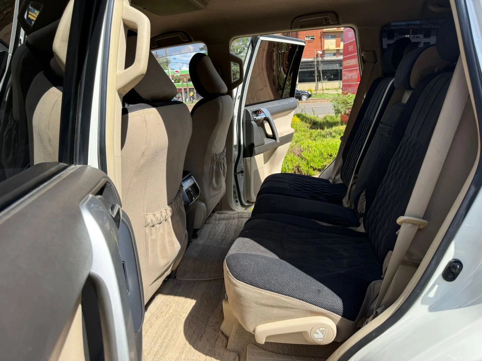 Toyota Landcruiser Prado 4000cc Very clean 😲 💪 Fully Loaded QUICK SALE. Cars 4L from 150K, 30% Deposit lipa pole pole. Hire purchase installments HP Car IMPORT 0% DEPOSIT. UpTo 70% financing/finance NO CRB STATUS CHECK Trade in OK