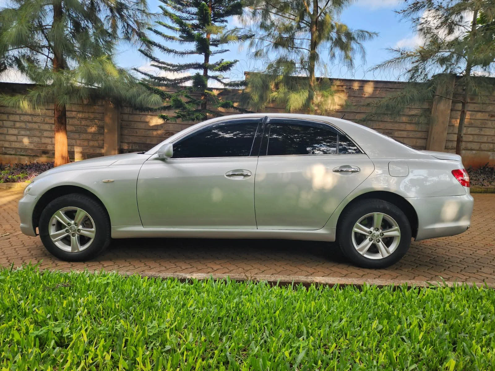 TOYOTA MARK X QUICK SALE 😲. Cars from 150K, 30% Deposit lipa pole pole. Hire purchase installments HP. UpTo 70% financing/finance NO CRB STATUS CHECK Trade in OK