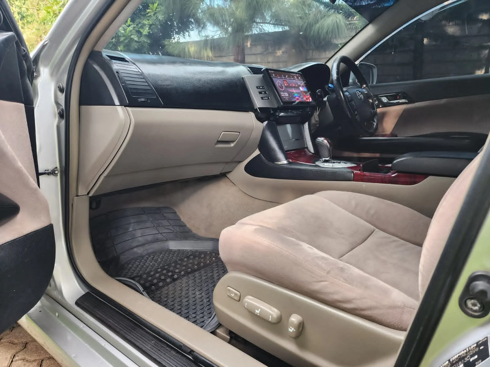 TOYOTA MARK X QUICK SALE 😲. Cars from 150K, 30% Deposit lipa pole pole. Hire purchase installments HP. UpTo 70% financing/finance NO CRB STATUS CHECK Trade in OK