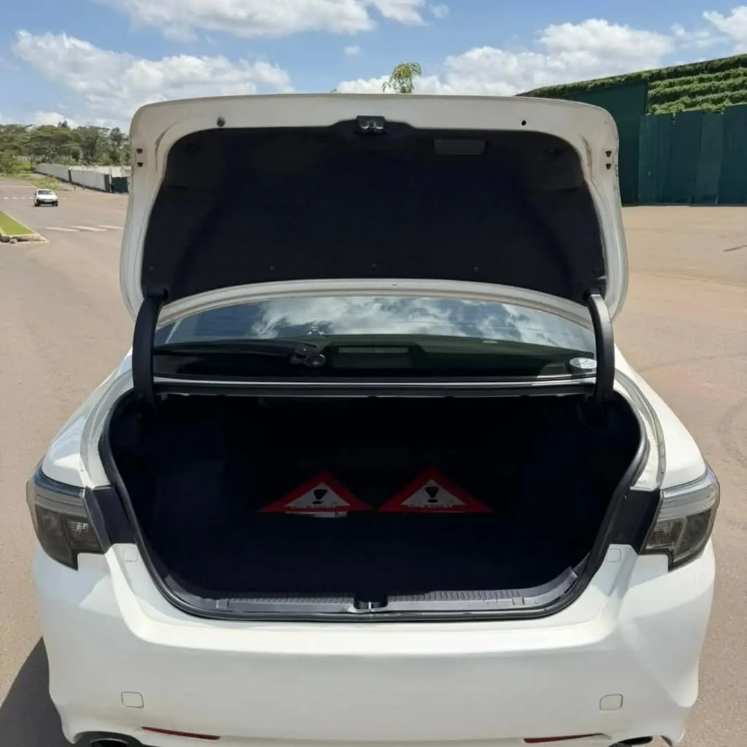 Toyota Mark X 30314kms Genuine mileage New Shape QUICK SALE 😲. Cars from 150K, 30% Deposit lipa pole pole. Hire purchase installments HP. UpTo 70% financing/finance NO CRB STATUS CHECK Trade in OK