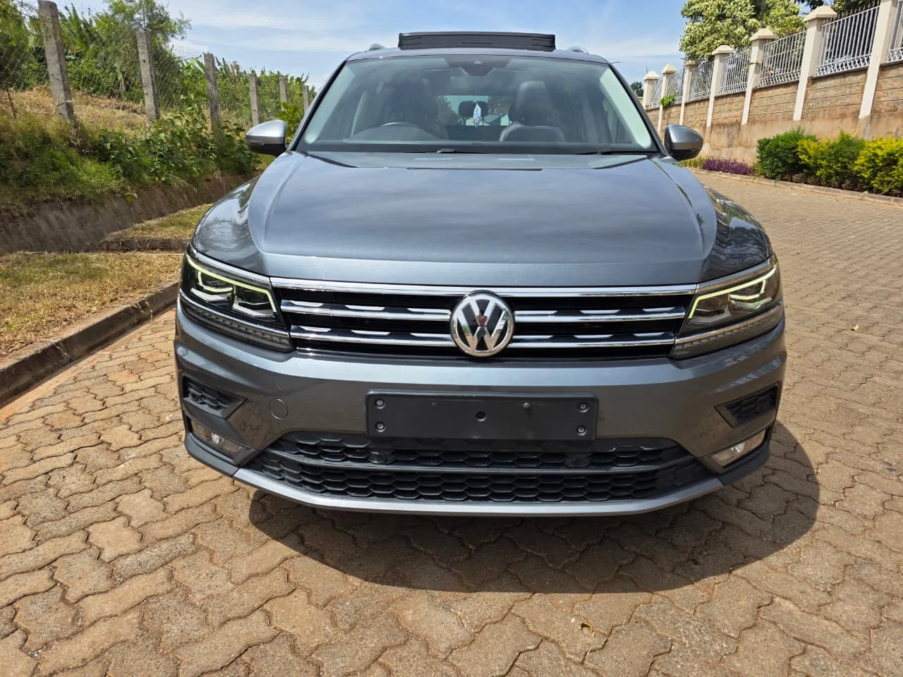 Volkswagen Tiguan VW Panoramic view sunroof New Shape New Arrival 😲 QUICK SALE. Cars from 150K, 30% Deposit lipa pole pole. Hire purchase installments HP. UpTo 70% financing/finance NO CRB STATUS CHECK Trade in OK