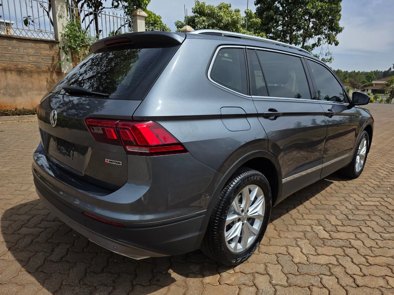 Volkswagen Tiguan VW Panoramic view sunroof New Shape New Arrival 😲 QUICK SALE. Cars from 150K, 30% Deposit lipa pole pole. Hire purchase installments HP. UpTo 70% financing/finance NO CRB STATUS CHECK Trade in OK