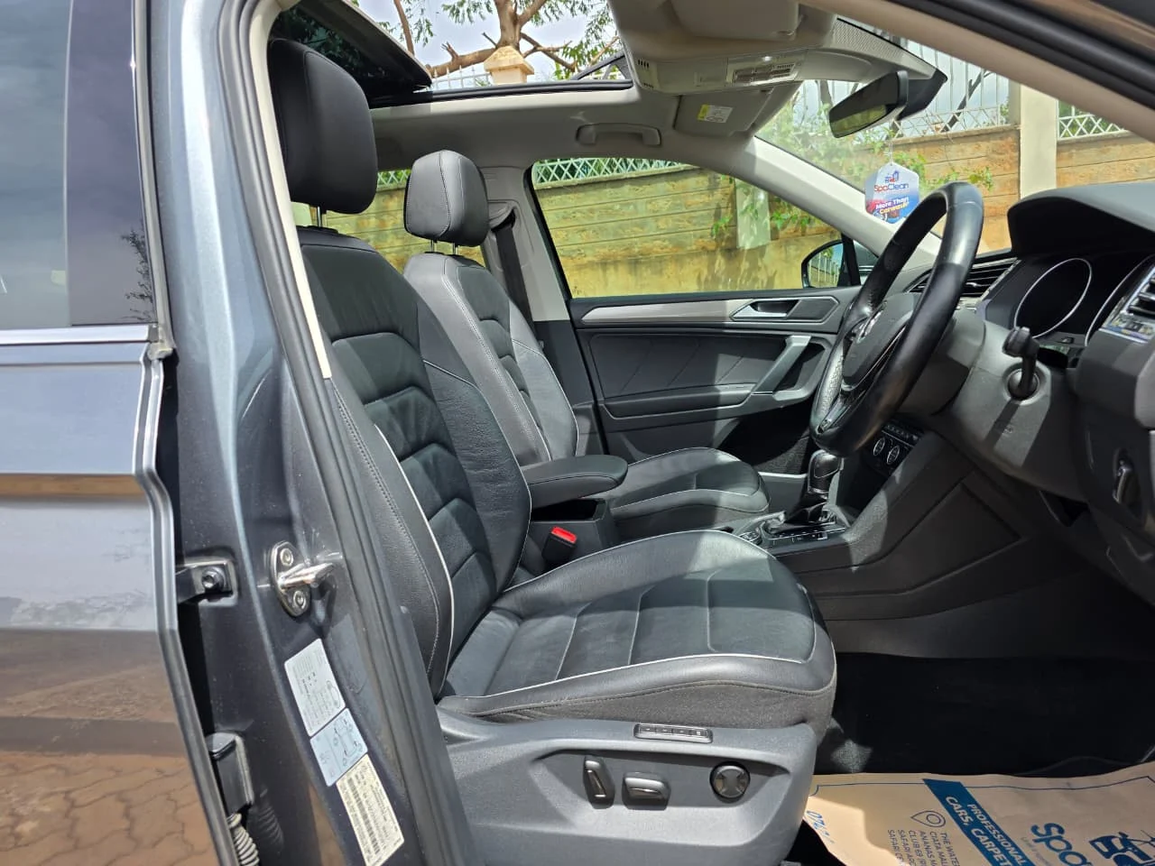 Volkswagen Tiguan VW Panoramic view sunroof New Shape New Arrival 😲 QUICK SALE. Cars from 150K, 30% Deposit lipa pole pole. Hire purchase installments HP. UpTo 70% financing/finance NO CRB STATUS CHECK Trade in OK