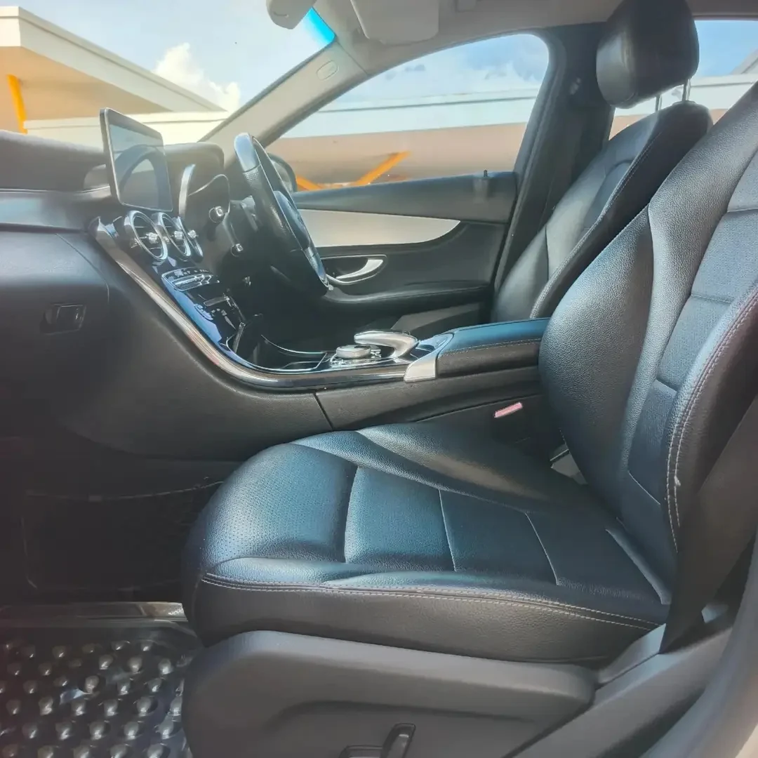 Mercedes Benz c180 New Shape QUICK SALE 😲. Cars from 150K, 30% Deposit lipa pole pole. Hire purchase installments HP. UpTo 70% financing/finance NO CRB STATUS CHECK Trade in OK