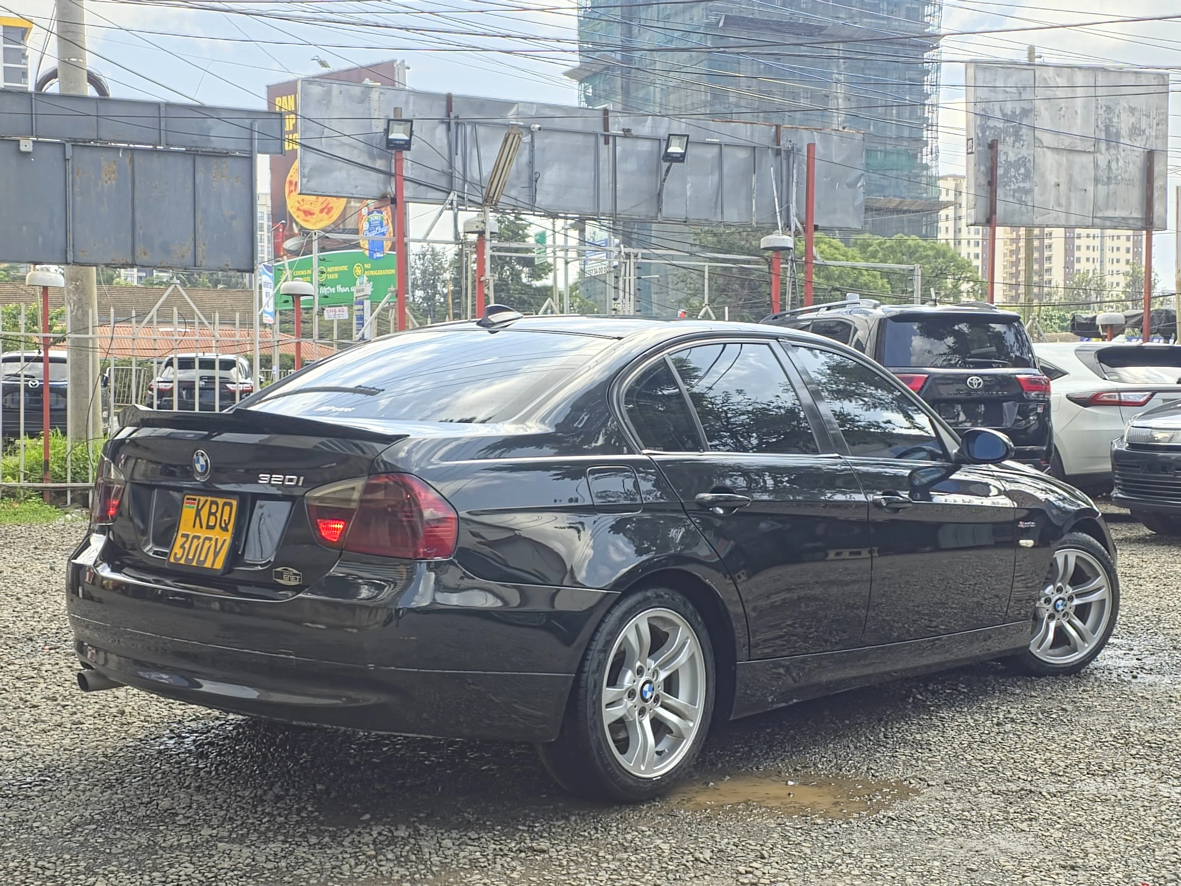 Bmw 320i QUICK SALE 😲. Cars from 150K, 30% Deposit lipa pole pole. Hire purchase installments HP. UpTo 70% financing/finance NO CRB STATUS CHECK Trade in OK