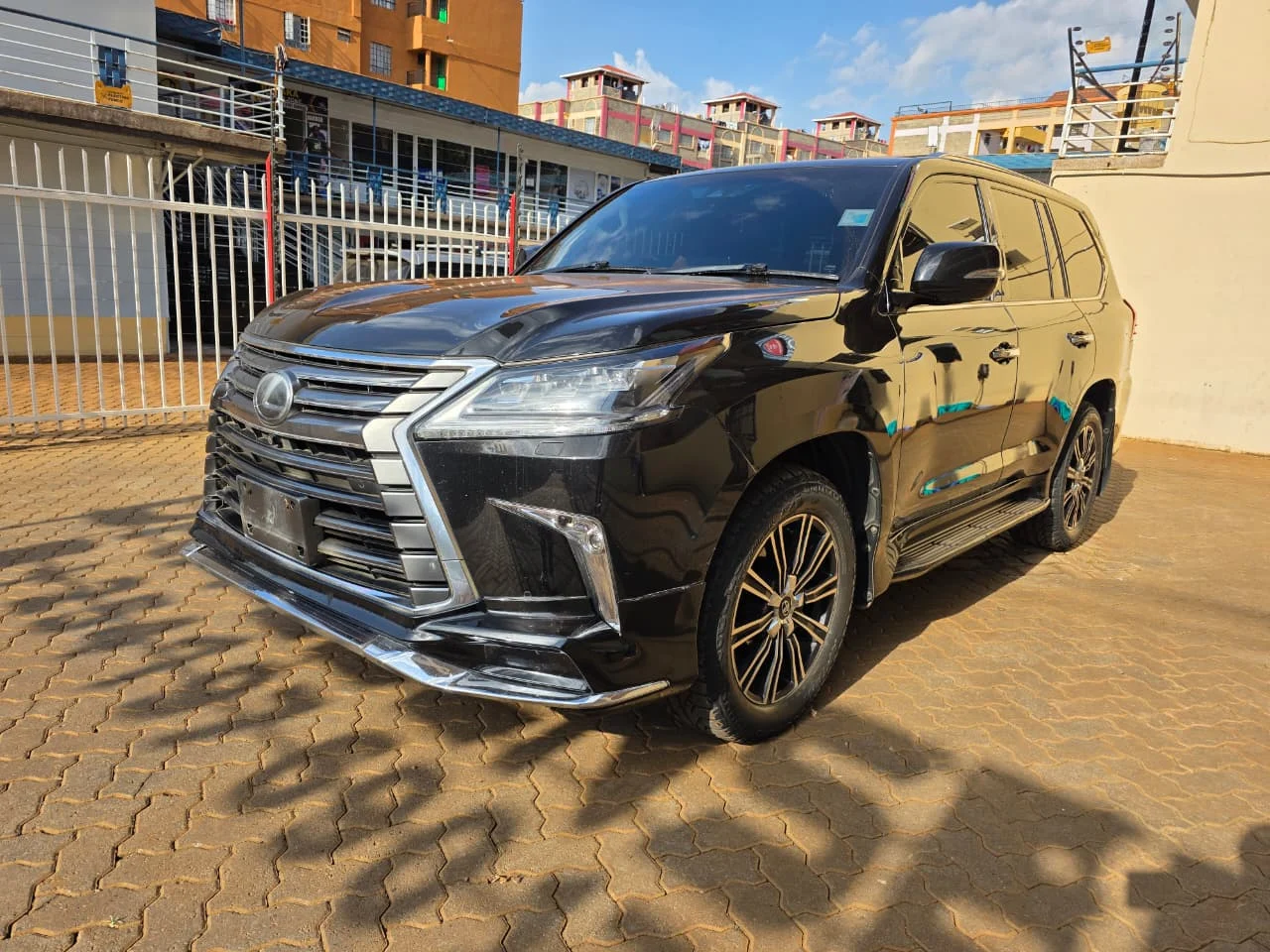 Lexus Lx570 😲 💪 Fully Loaded QUICK SALE. Cars from 150K, 30% Deposit lipa pole pole. Hire purchase installments HP Car IMPORT 0% DEPOSIT. UpTo 70% financing/finance NO CRB STATUS CHECK Trade in OK