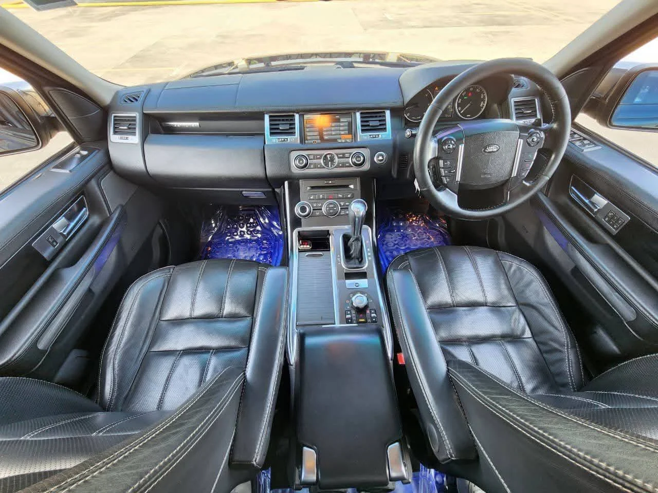 Land Rover Range Rover TDV8 Fully Loaded 2010 2.3M negotiable  😲 💪 Fully Loaded QUICK SALE. Cars from 150K, 30% Deposit lipa pole pole. Hire purchase installments HP Car IMPORT 0% DEPOSIT. UpTo 70% financing/finance NO CRB STATUS CHECK Trade in OK