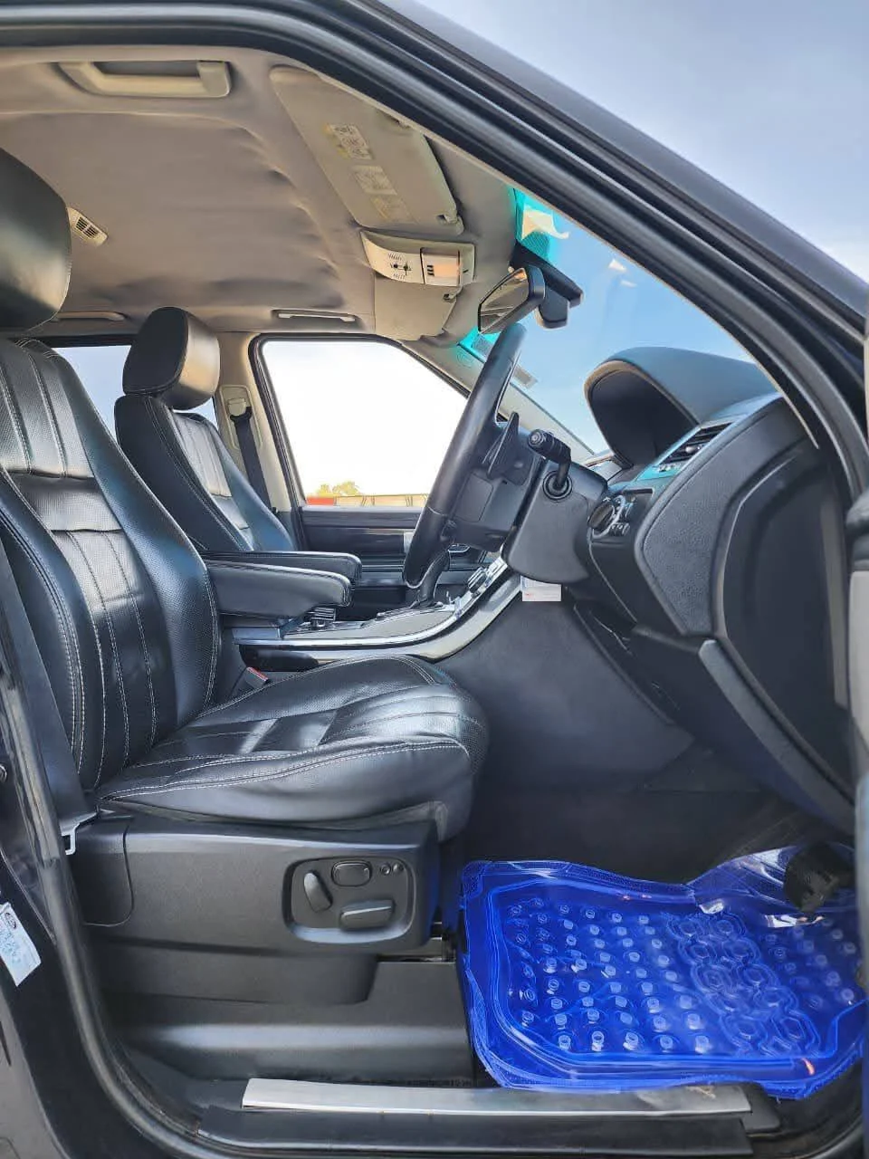 Land Rover Range Rover TDV8 Fully Loaded 2010 2.3M negotiable  😲 💪 Fully Loaded QUICK SALE. Cars from 150K, 30% Deposit lipa pole pole. Hire purchase installments HP Car IMPORT 0% DEPOSIT. UpTo 70% financing/finance NO CRB STATUS CHECK Trade in OK