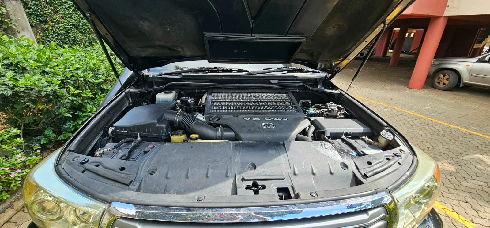 Toyota Land Cruiser V8 Sahara 😲 💪 Fully Loaded QUICK SALE. Cars from 150K, 30% Deposit lipa pole pole. Hire purchase installments HP Car IMPORT 0% DEPOSIT. UpTo 70% financing/finance NO CRB STATUS CHECK Trade in OK