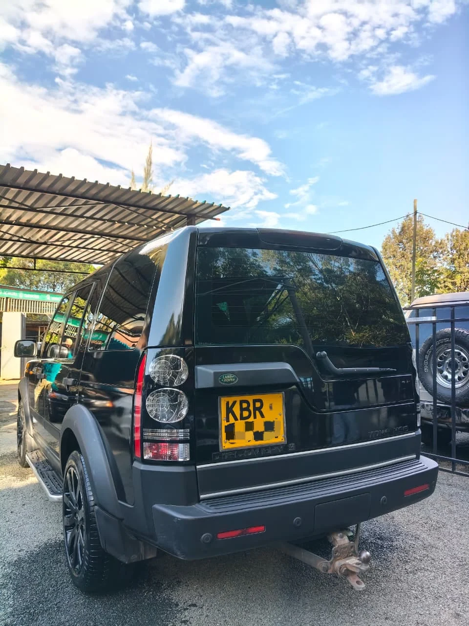 Land Rover Discovery 3 triple Sunroof 1.6M ONLY 😲 💪 Fully Loaded QUICK SALE. Cars from 150K, 30% Deposit lipa pole pole. Hire purchase installments HP Car IMPORT 0% DEPOSIT. UpTo 70% financing/finance NO CRB STATUS CHECK Trade in OK