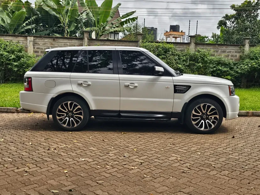Land Rover Range Rover Fully Loaded 😲 💪 Fully Loaded QUICK SALE. Cars from 150K, 30% Deposit lipa pole pole. Hire purchase installments HP Car IMPORT 0% DEPOSIT. UpTo 70% financing/finance NO CRB STATUS CHECK Trade in OK
