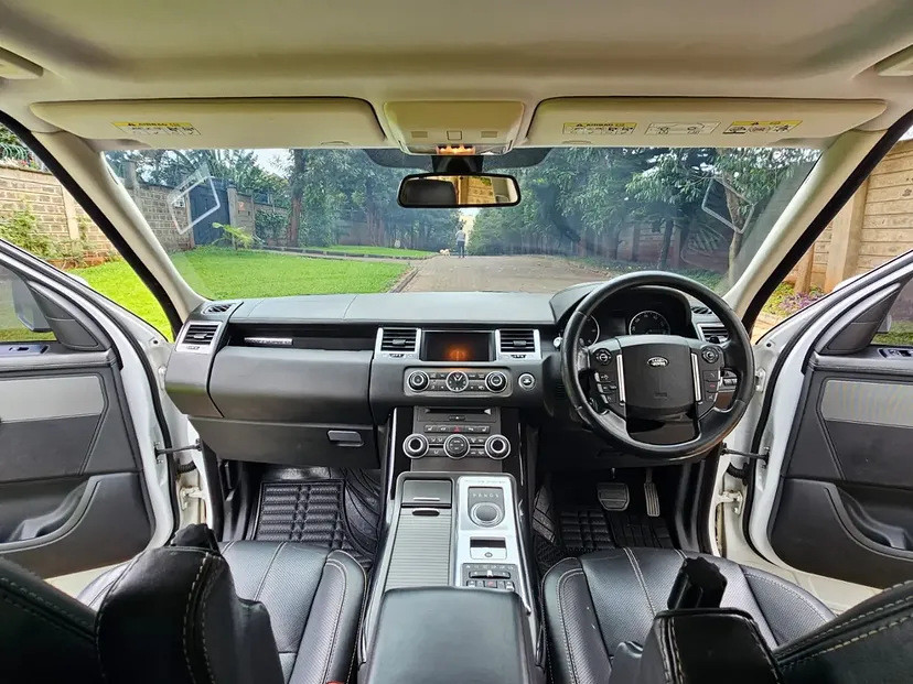 Land Rover Range Rover Fully Loaded 😲 💪 Fully Loaded QUICK SALE. Cars from 150K, 30% Deposit lipa pole pole. Hire purchase installments HP Car IMPORT 0% DEPOSIT. UpTo 70% financing/finance NO CRB STATUS CHECK Trade in OK