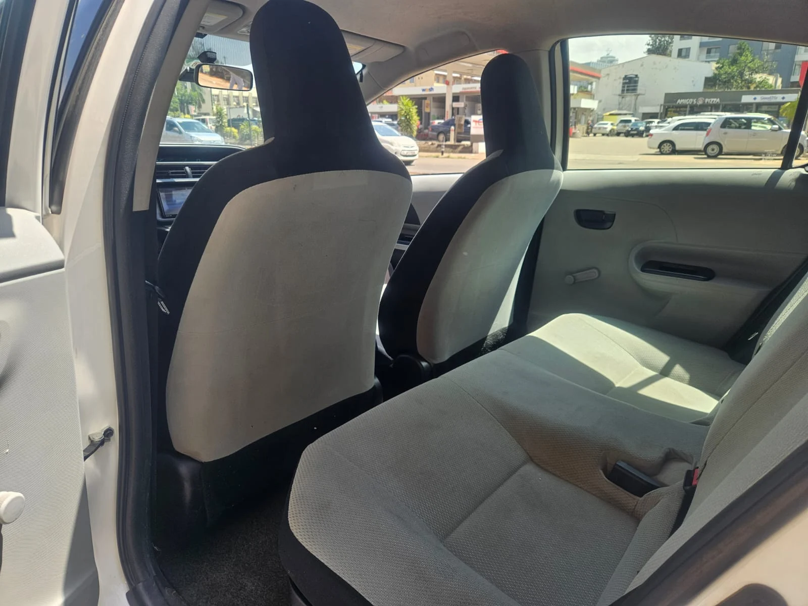 Toyota Aqua Very clean Asian owner QUICK SALE 😲. Cars from 150K, 30% Deposit lipa pole pole. Hire purchase installments HP. UpTo 70% financing/finance NO CRB STATUS CHECK Trade in OK