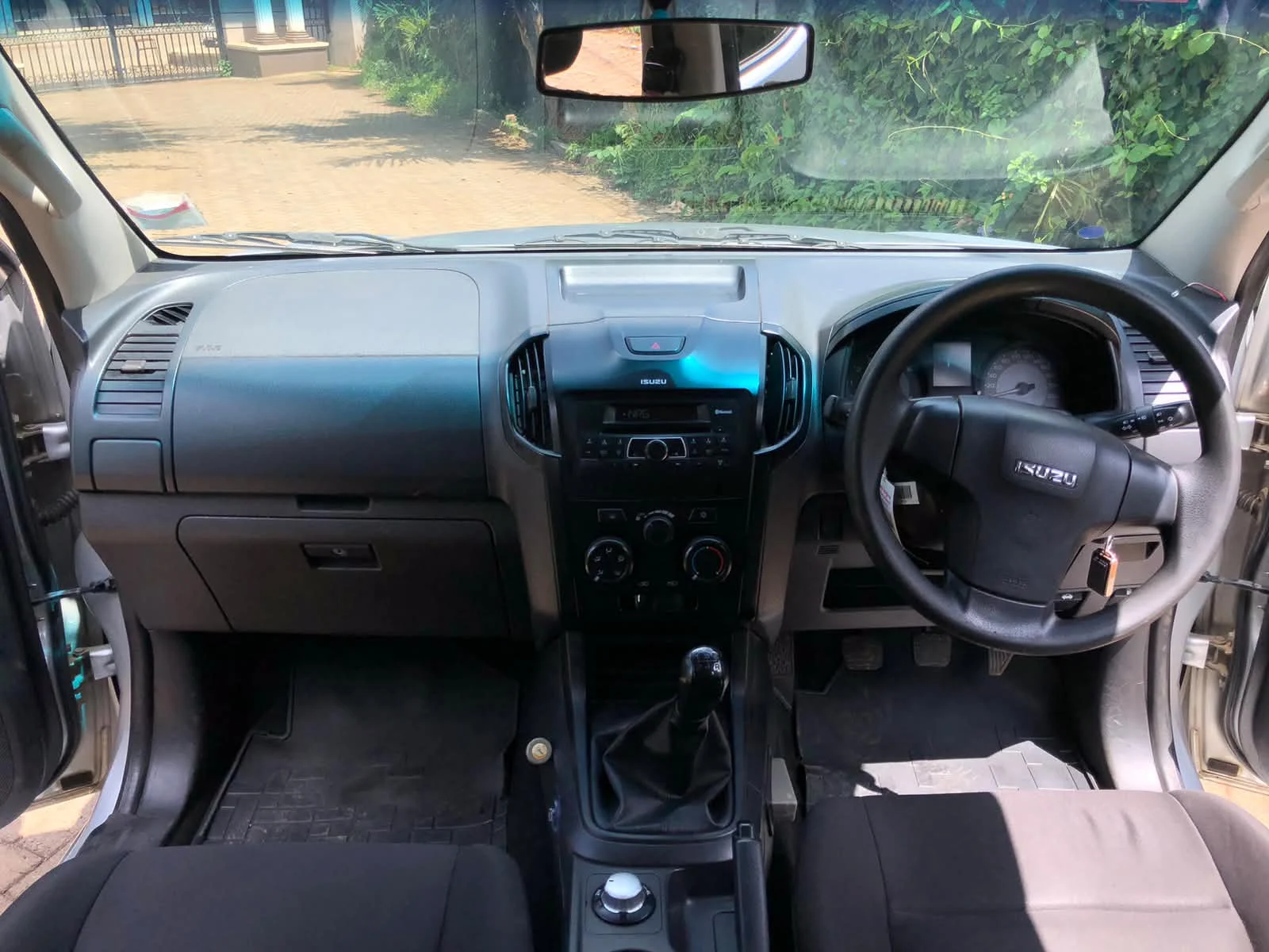 Isuzu D-max Pick up Double Cab local Assembly 2022 New Shape 😲 💪 Fully Loaded QUICK SALE. Cars from 150K, 30% Deposit lipa pole pole. Hire purchase installments HP Car IMPORT 0% DEPOSIT. UpTo 70% financing/finance NO CRB STATUS CHECK Trade in OK
