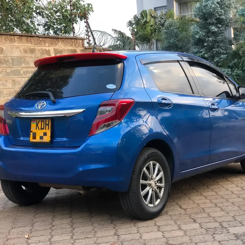 Toyota Vitz 1300cc Very clean Asian owner QUICK SALE 😲. Cars from 150K, 30% Deposit lipa pole pole. Hire purchase installments HP. UpTo 70% financing/finance NO CRB STATUS CHECK Trade in OK