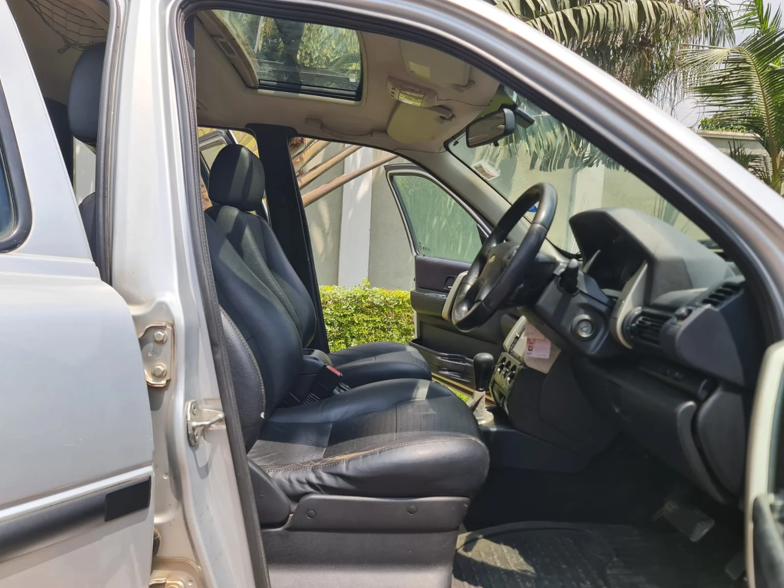 Land Rover Freelander with  SUNROOF Local Assembly 😲 💪 Fully Loaded QUICK SALE. Cars from 150K, 30% Deposit lipa pole pole. Hire purchase installments HP Car IMPORT 0% DEPOSIT. UpTo 70% financing/finance NO CRB STATUS CHECK Trade in OK