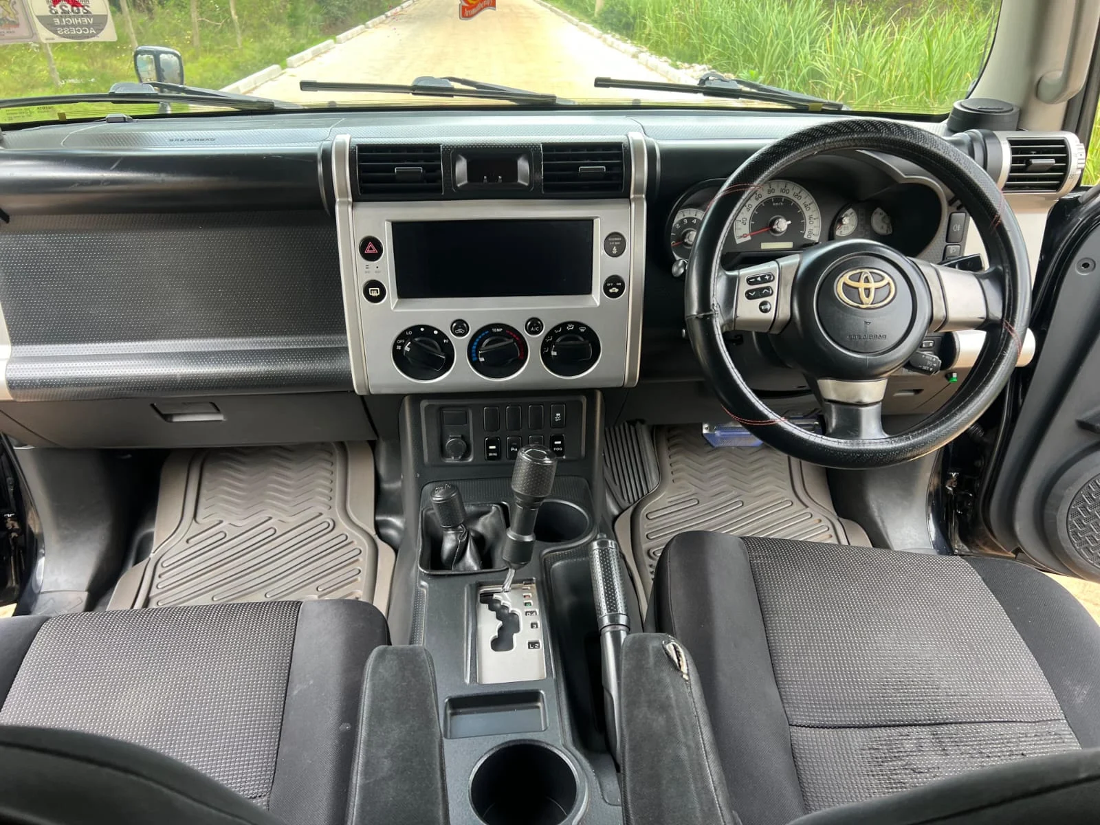 Toyota FJ CRUISER Wow 😲 💪 Fully Loaded QUICK SALE. Cars from 150K, 30% Deposit lipa pole pole. Hire purchase installments HP Car IMPORT 0% DEPOSIT. UpTo 70% financing/finance NO CRB STATUS CHECK Trade in OK