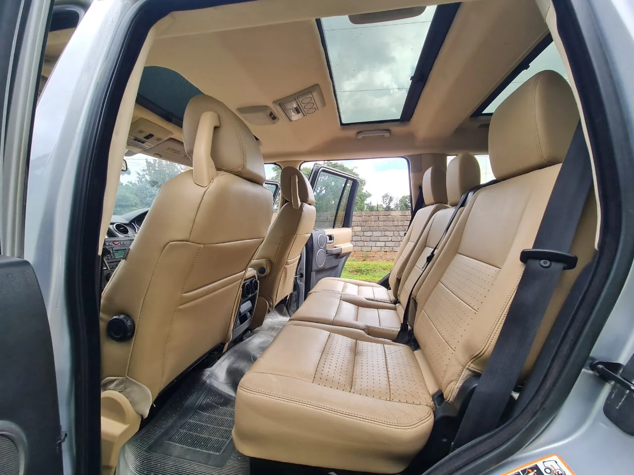 Land Rover Discovery 3 Disco triple Sunroof 😲 💪 Fully Loaded QUICK SALE. Cars from 150K, 30% Deposit lipa pole pole. Hire purchase installments HP Car IMPORT 0% DEPOSIT. UpTo 70% financing/finance NO CRB STATUS CHECK Trade in OK