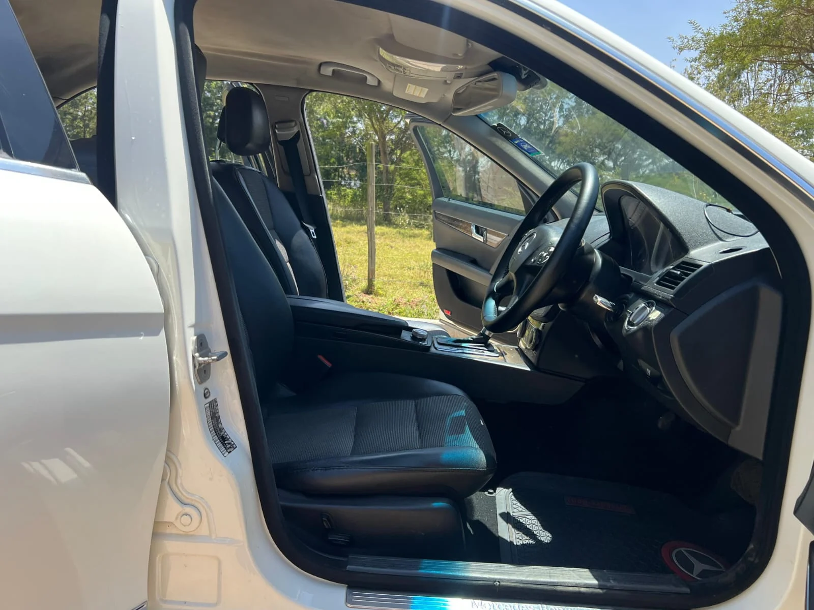 Mercedes Benz c200 2012 1.4M😲. Cars from 150K, 30% Deposit lipa pole pole. Hire purchase installments HP. UpTo 70% financing/finance NO CRB STATUS CHECK Trade in OK