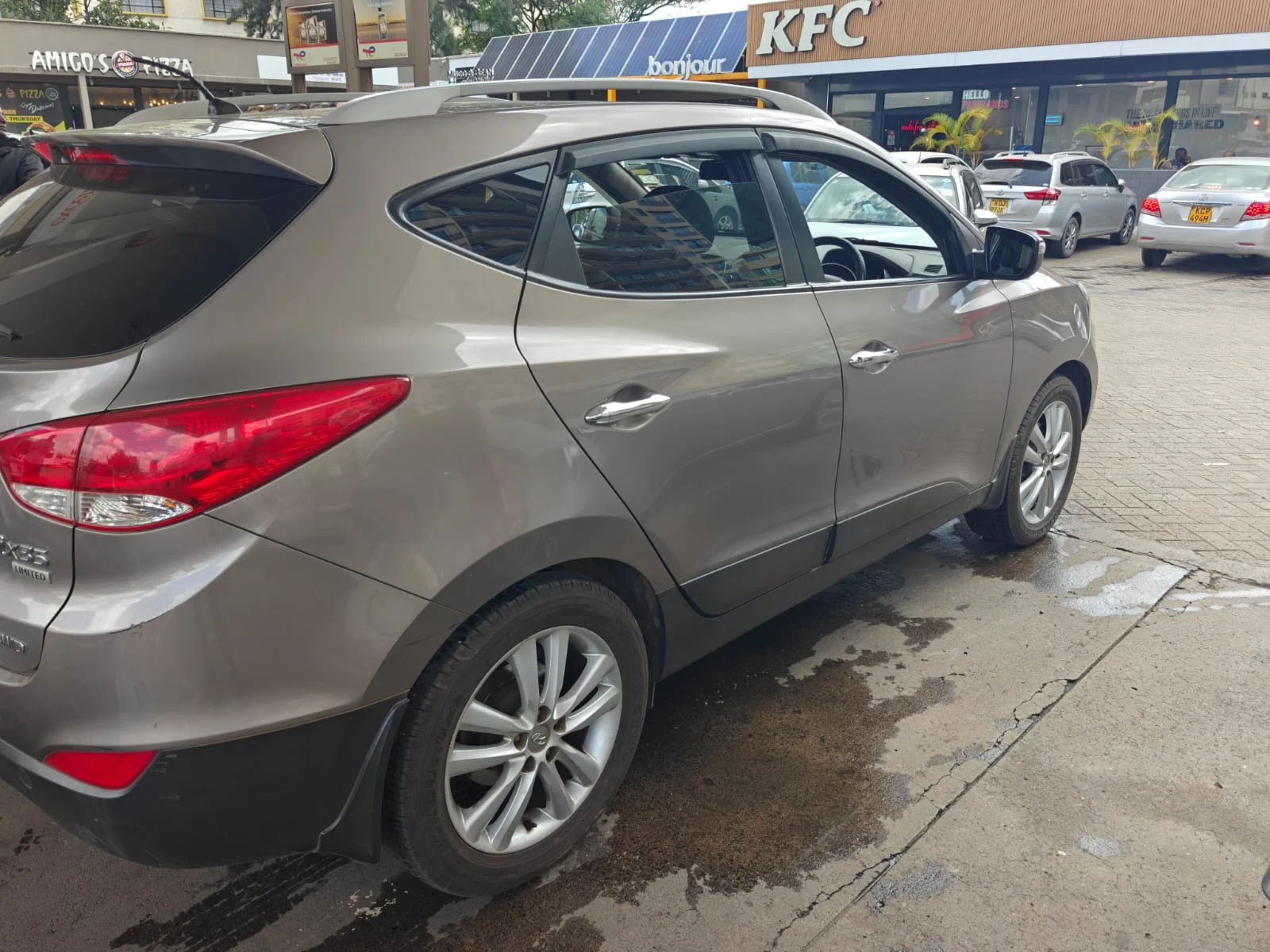 Hyundai Tuscon 22k km mileage Asian owner Cleanest 😲 QUICK SALE. Cars from 150K, 30% Deposit lipa pole pole. Hire purchase installments HP. UpTo 70% financing/finance NO CRB STATUS CHECK Trade in OK