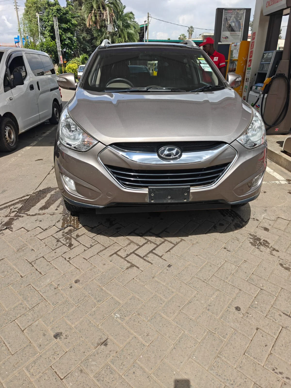 Hyundai Tuscon 22k km mileage Asian owner Cleanest 😲 QUICK SALE. Cars from 150K, 30% Deposit lipa pole pole. Hire purchase installments HP. UpTo 70% financing/finance NO CRB STATUS CHECK Trade in OK