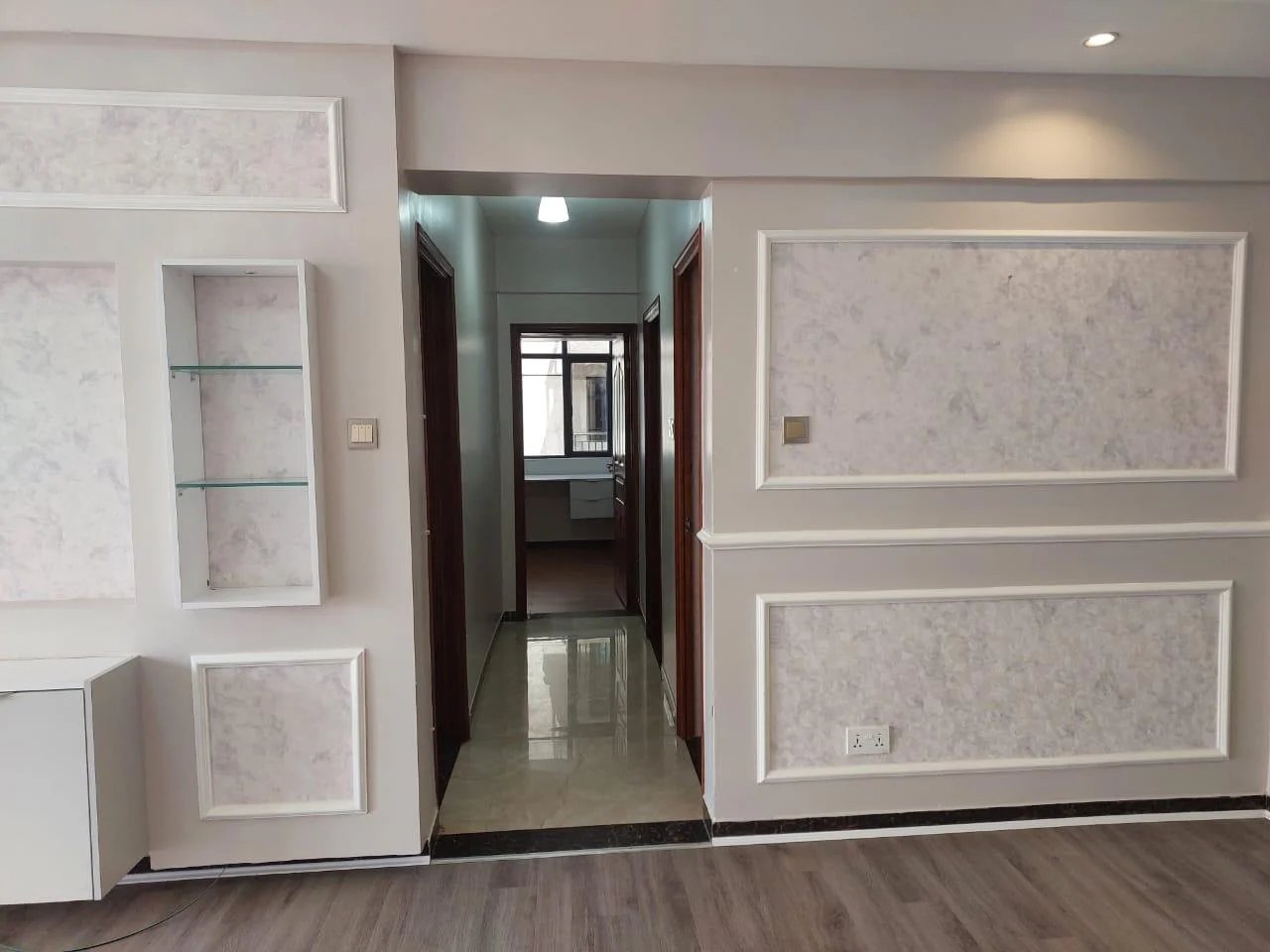 3 Bedrooms 2 ensuite with DSQ, with all Amenities, located on the upper side of Dennis Pritt road Quick Sale all documents available for immediate transfer. 0724260188