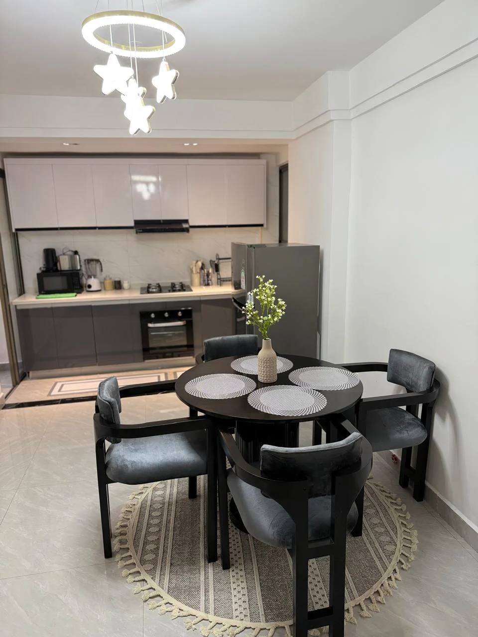 PENTHOUSE: 5 Bedrooms all ensuite with DSQ in Kilimani 0724260188
